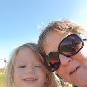 Meet your Posher, Lori